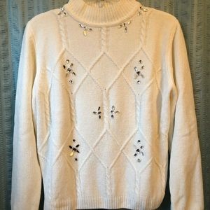 Alfred Dunner Ivory Super Soft Embellished Sweater Petite Medium (PM)